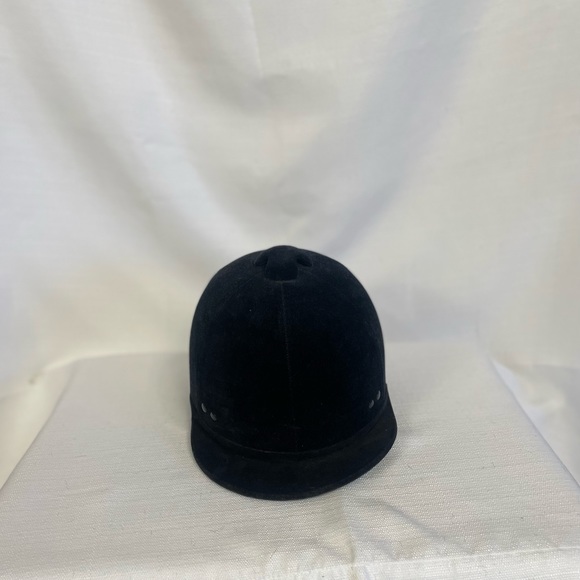 English riding helmet with chin strap - Picture 11 of 11